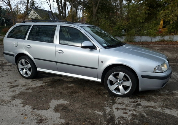 Skoda Octavia cena 14700 przebieg: 280000, rok produkcji 2010 z Terespol małe 211